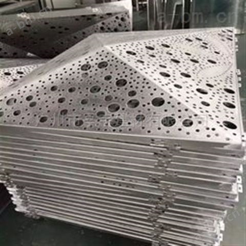 杭州氟碳冲孔铝单板吊顶厂家  勾搭铝扣板