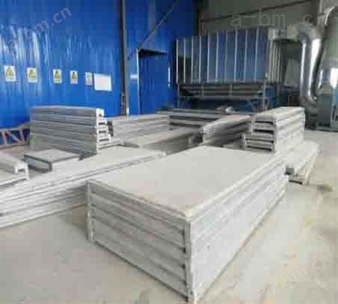 钢骨架轻型屋面板施工方案方法