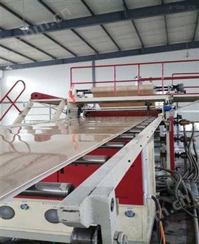 博宇塑机新一代PVC地板生产线机械设备